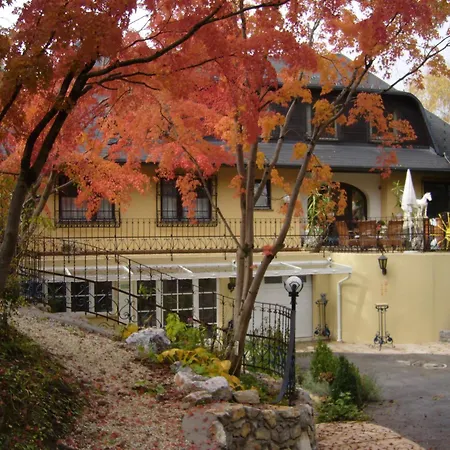 Hotel Restaurant - Haeuserl Im Wald