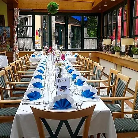 Hotel Restaurant - Haeuserl Im Wald