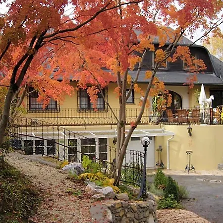 Hotel Restaurant - Haeuserl Im Wald