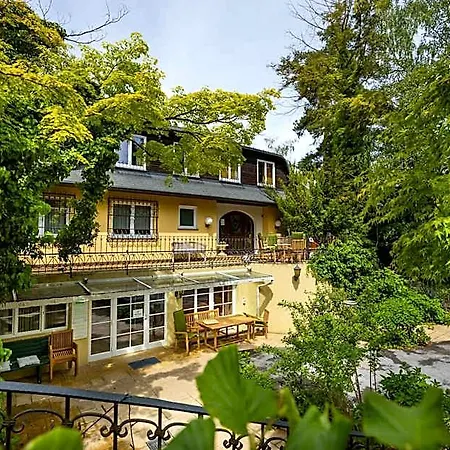 Hotel Restaurant - Haeuserl Im Wald 3*